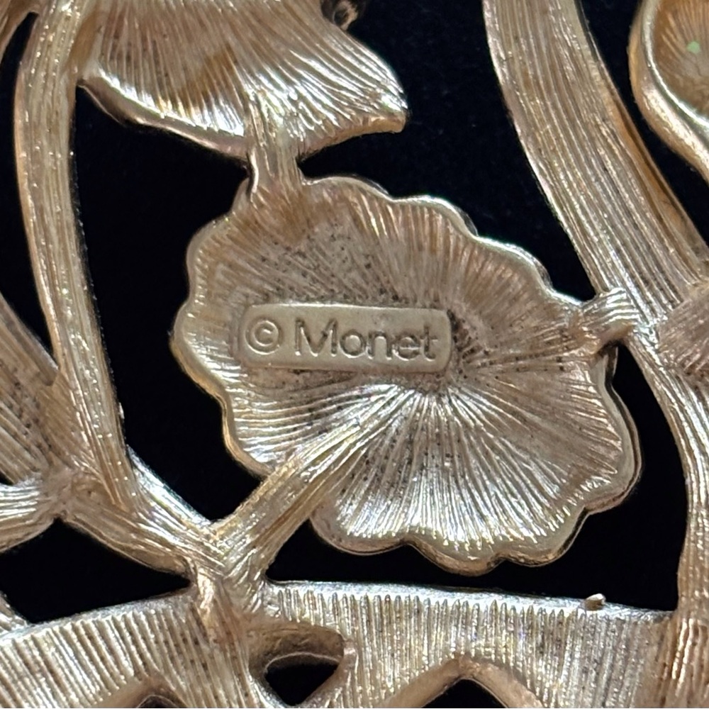 Vintage Monet Gold Basket Brooch with Flowers - Picture 6 of 6